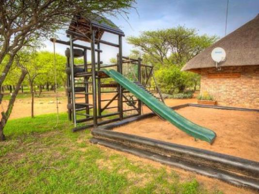 Tjailatyd Bush Lodge - Garden