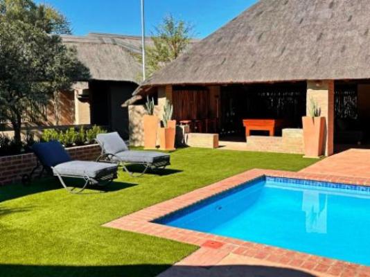 Lion's Den Game Lodge - Pool view