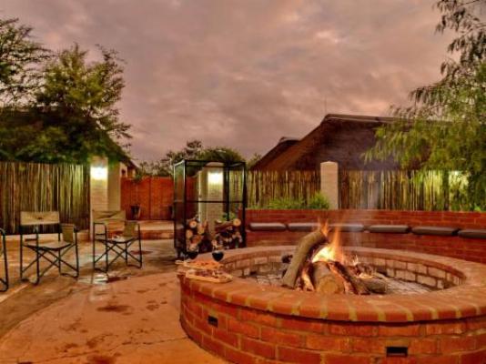 Lion's Den Game Lodge - Decorative detail