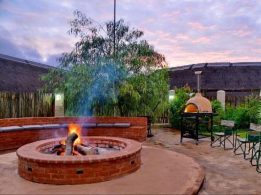 Lion's Den Game Lodge - Decorative detail