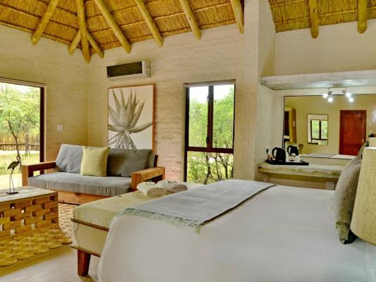 Lion's Den Game Lodge - 271210