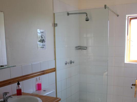 Room image 4