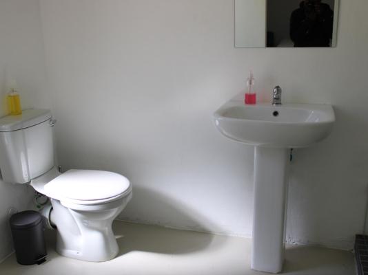 Room image 5