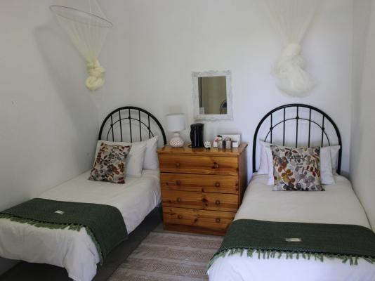 Room image 3