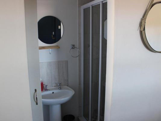 Room image 6