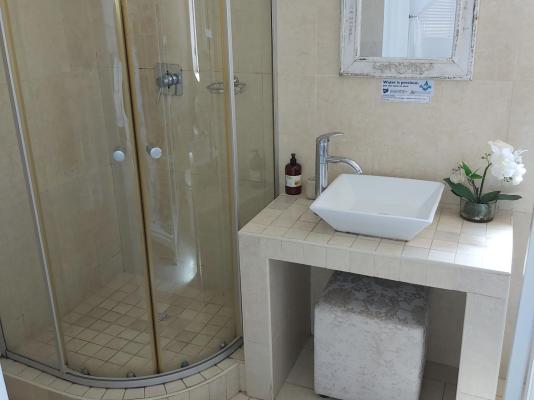 Room image 2