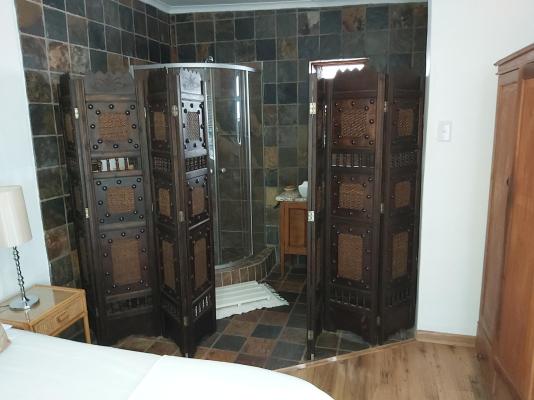 Room image 4