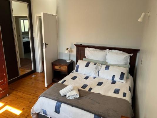 Room image 1
