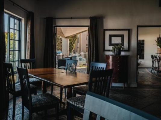 Cape Panorama Lodge - Dining area