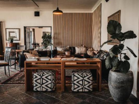 Cape Panorama Lodge - Living Room