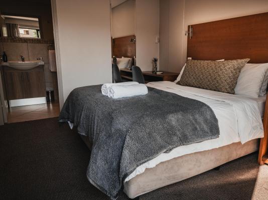 Room image 3