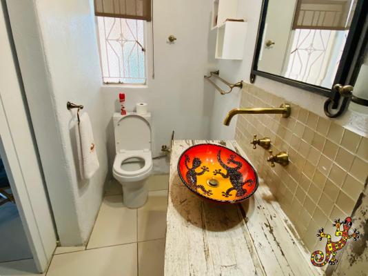 Room image 12