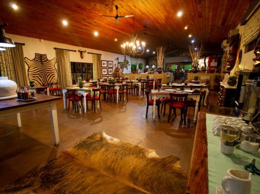 Emdoneni Lodge with Zululand Cat Conservation - 271968