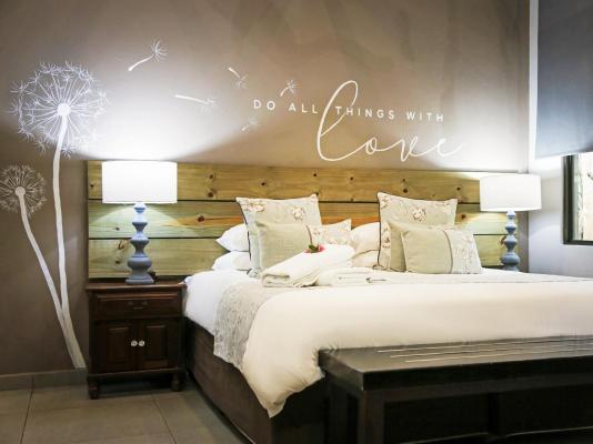 Room image 4