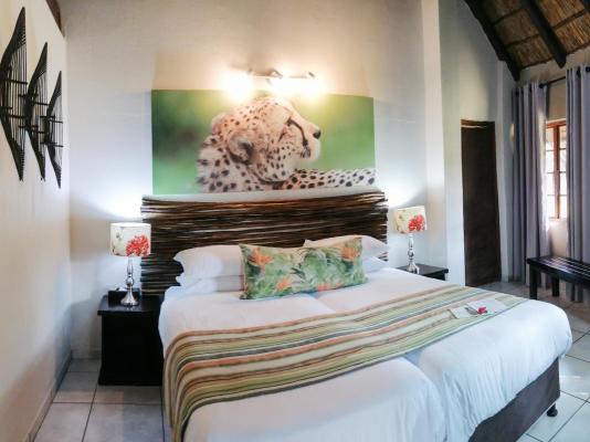 Room image 4