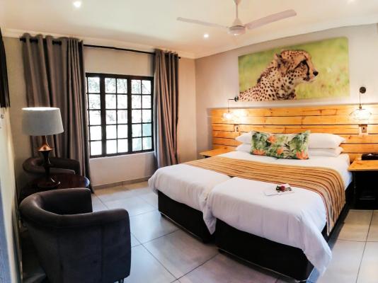 Emdoneni Lodge with Zululand Cat Conservation - 272029