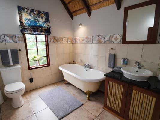 Room image 6