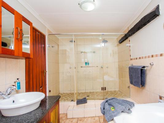 The Villa Manor & Spa - 272058