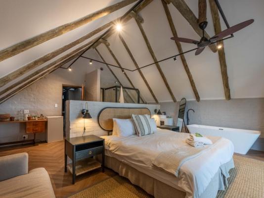 Room image 3