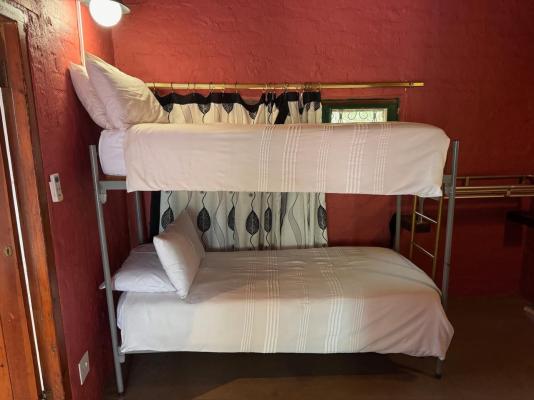 Room image 3