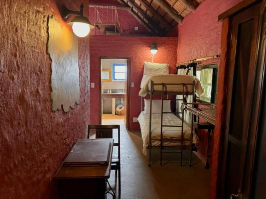 Room image 4
