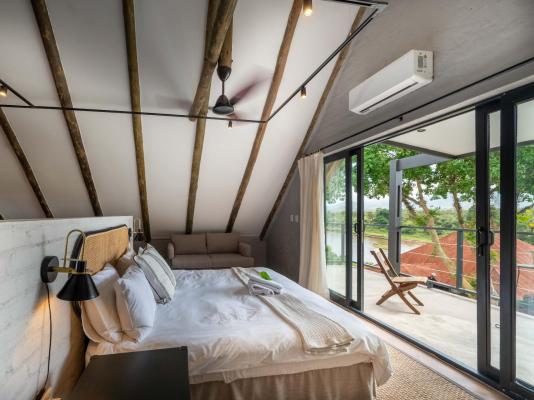 Room image 4