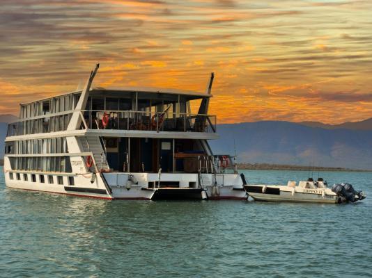 Shayamanzi Houseboats - 272300