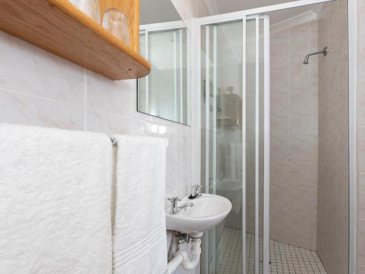 Room image 1