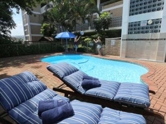 Pearly Shells - Swimming pool