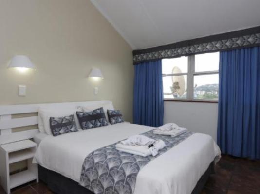Pearly Shells - Bed
