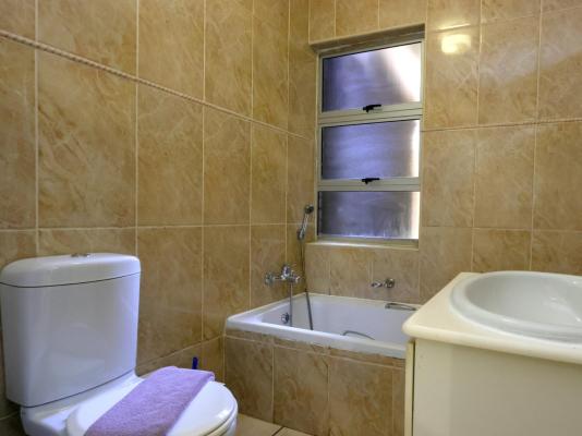 Room image 5