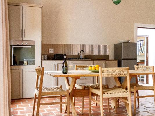 Room image 4