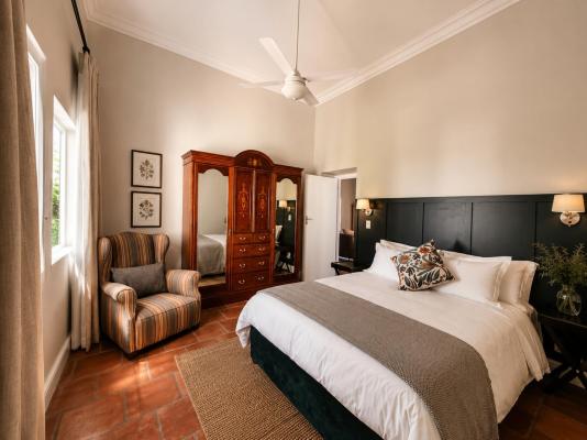 Room image 4