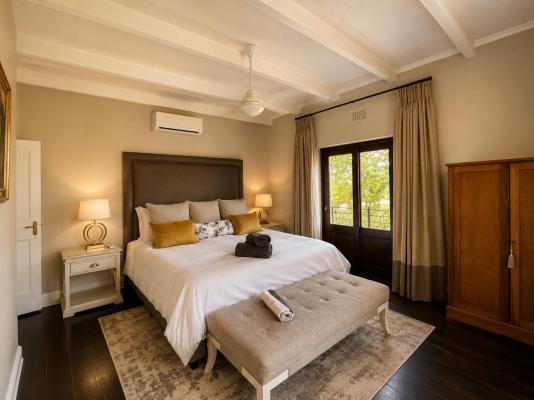 Room image 3