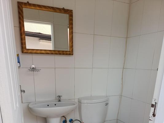 Room image 4