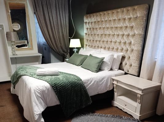 Room image 4