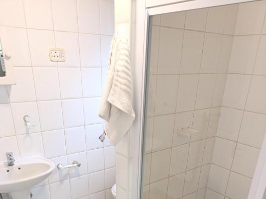 Room image 5