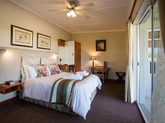 Room image 9