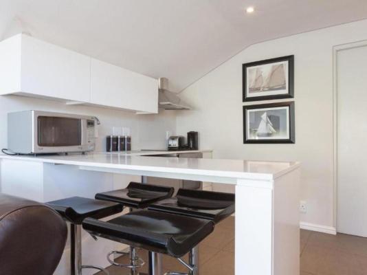 20 Belladonna Avenue - 272819