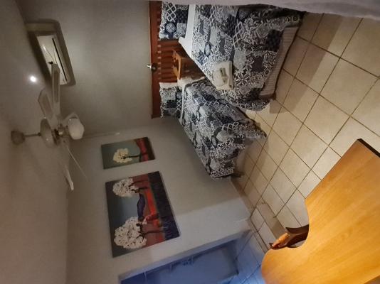 ROOM 6