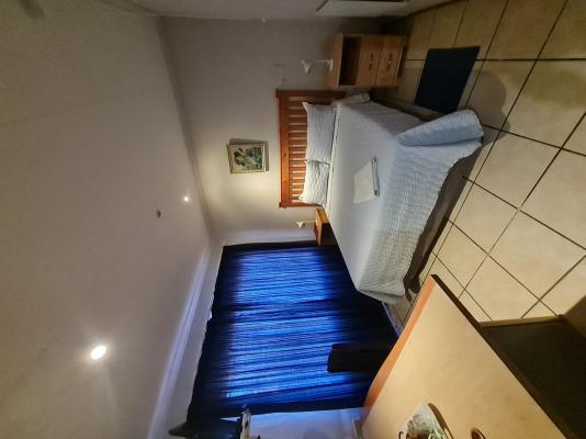 ROOM 8 