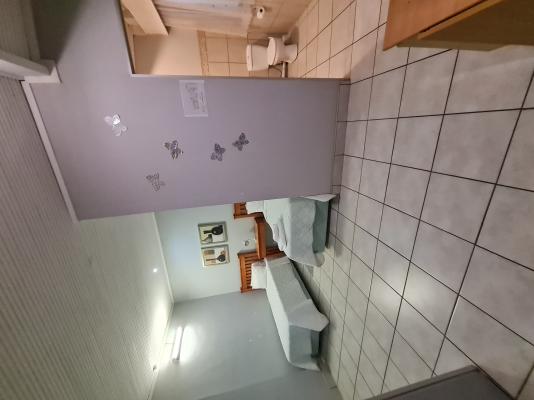 ROOM 17 
