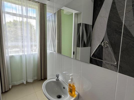Room image 13