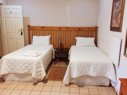 ROOM 11