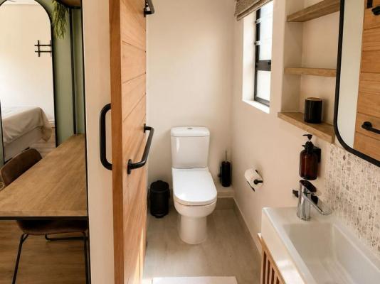 Beachway Guest House - 272953