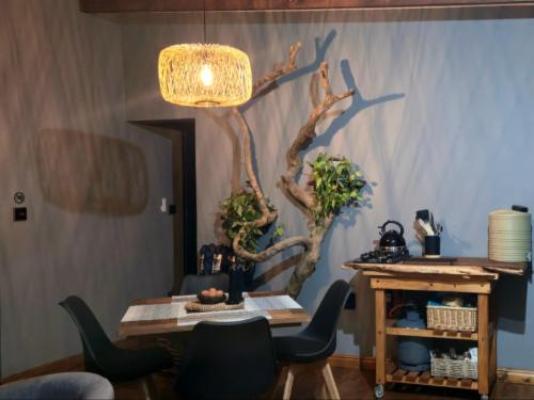Renosterveld Eco Pods - Dining area