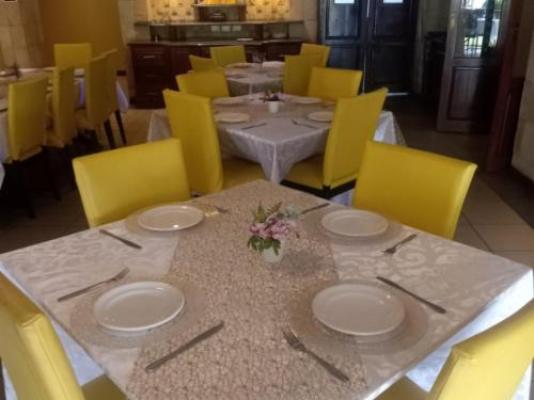 Rietondale Lodge - Dining area