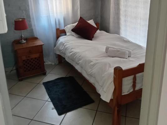 Room image 3