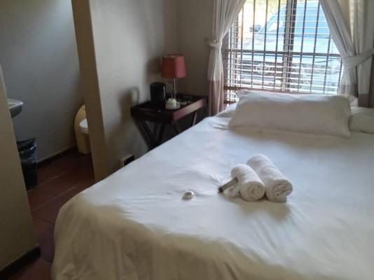 Room image 1