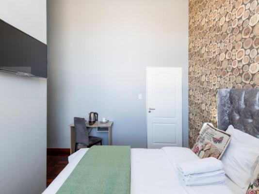 Cape Palm Royal Guest House - 273218
